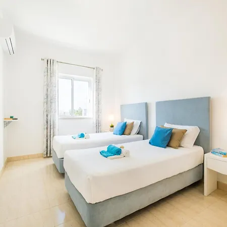 Villa In Gale Near Gale Beach With Pool 别墅 *