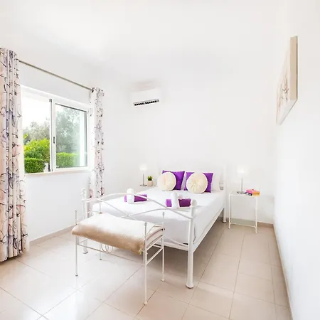 Villa In Gale Near Gale Beach With Pool Willa Albufeira
