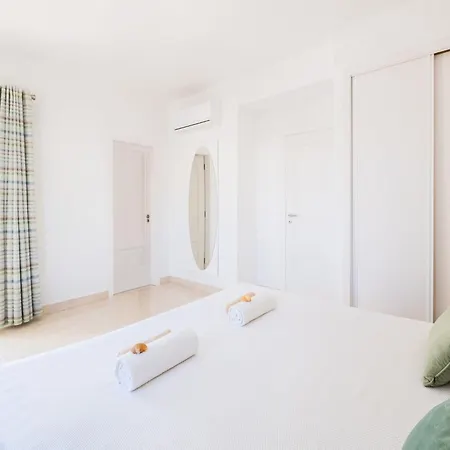 Villa In Gale Near Gale Beach With Pool Albufeira